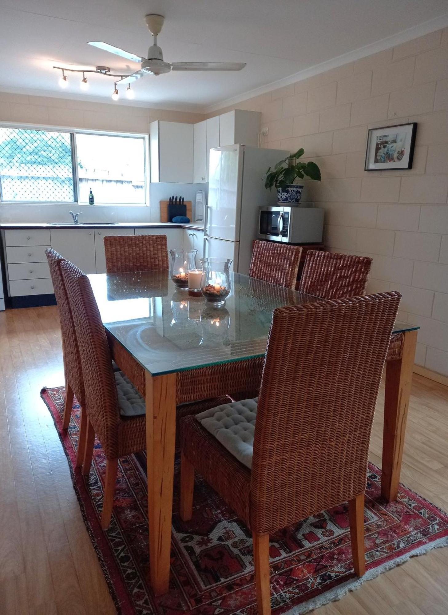 J & Ella'S Holiday House - 1 Bedroom, 1 Bathroom Home Cooktown Exterior foto